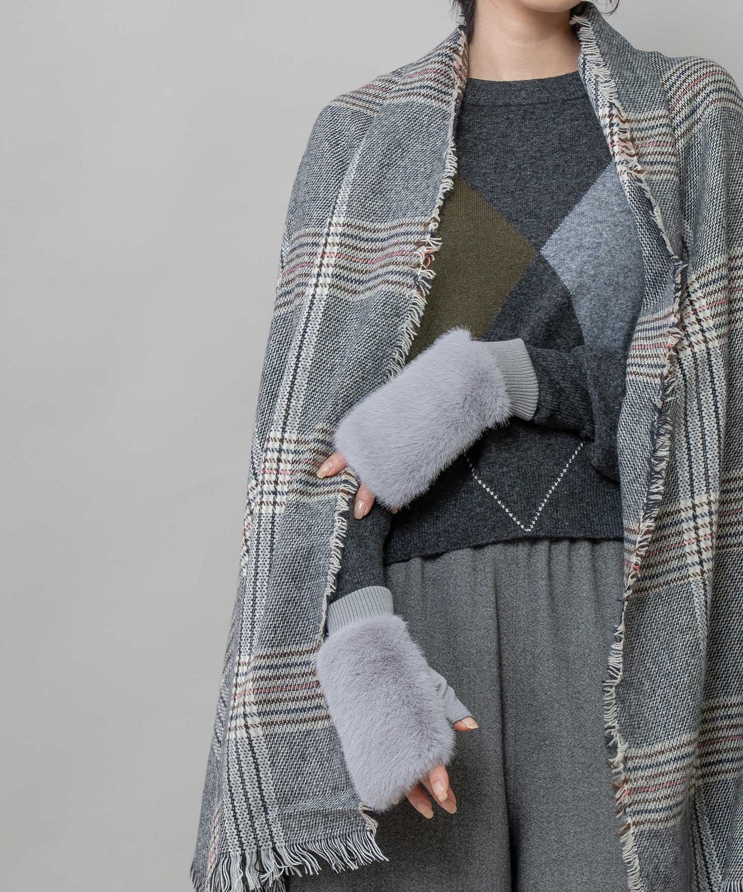 フェイクファーハンドウォーマー