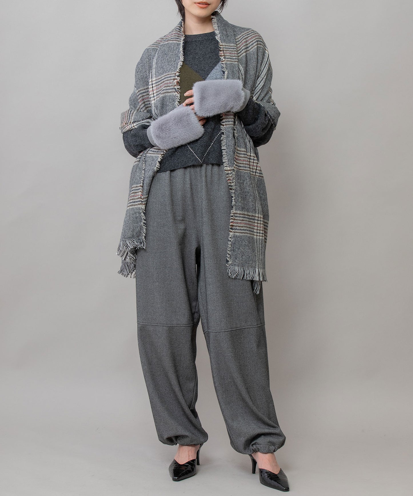 フェイクファーハンドウォーマー