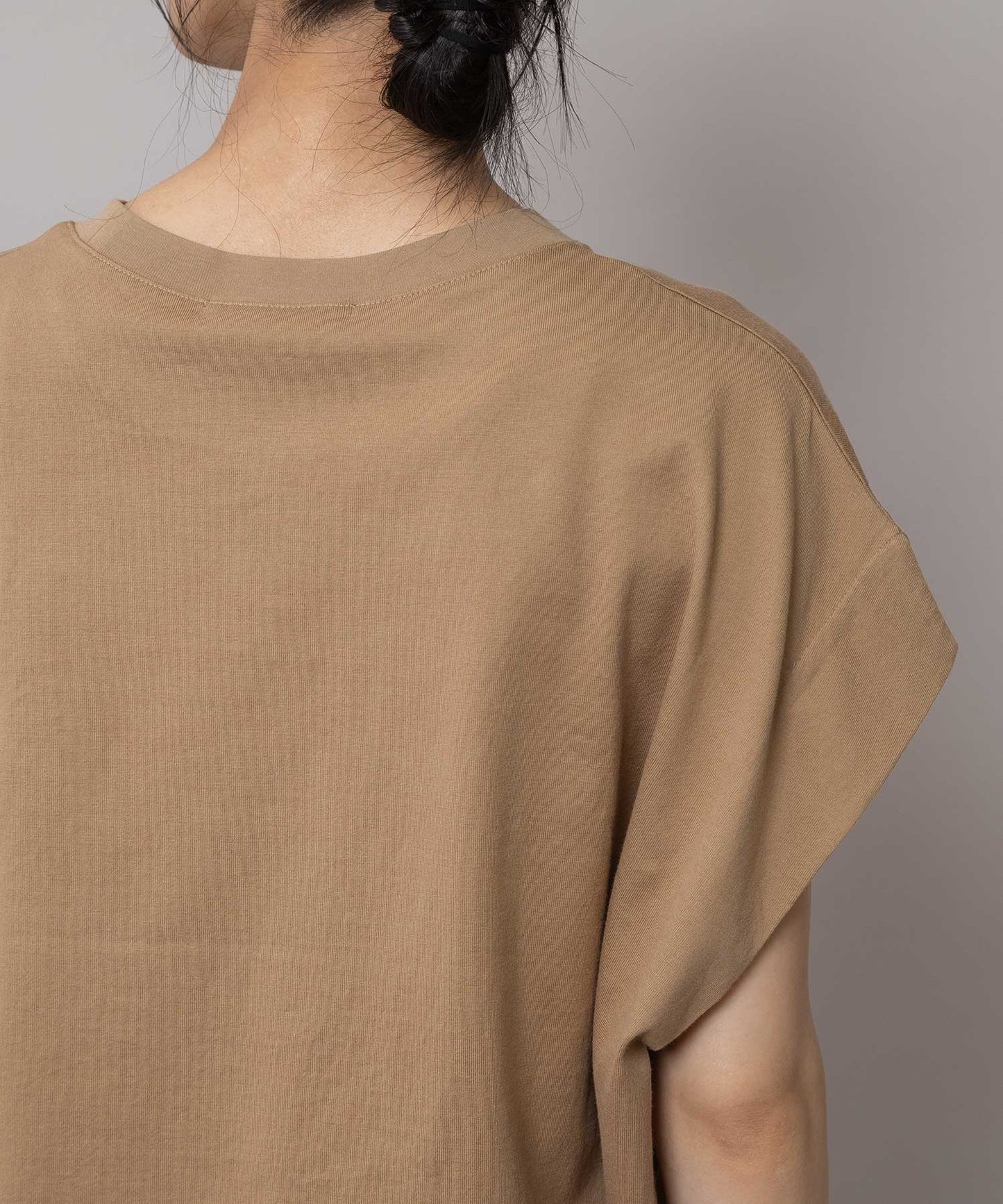 【 NEW COLOR 】"The Plum"ロゴプリントタックスリーブTシャツ
