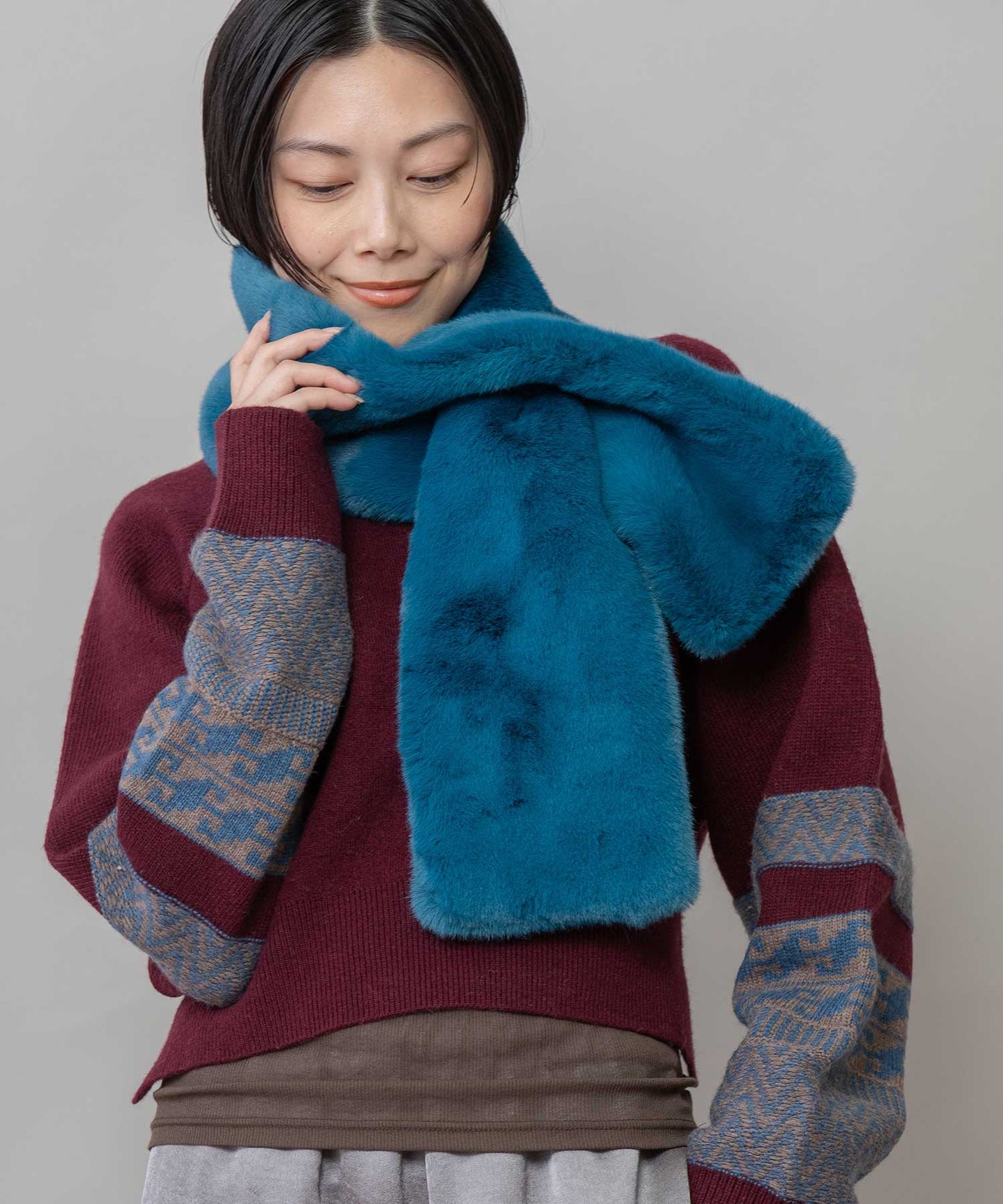 フェイクファーマフラー