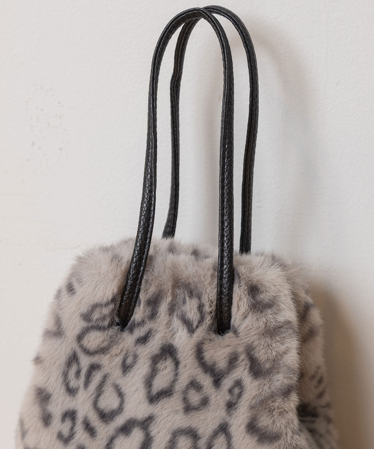 フェイクファー ２wayドローストリングポーチ