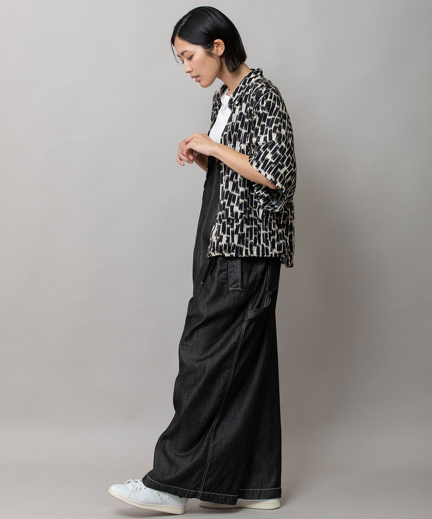 【France】 ジャガードプリントタックシャツ