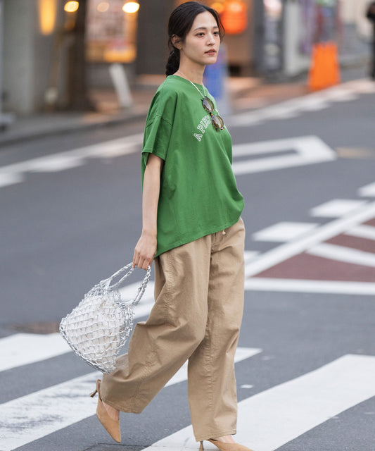 ”A PIECE OF CAKE”ロゴプリントTシャツ