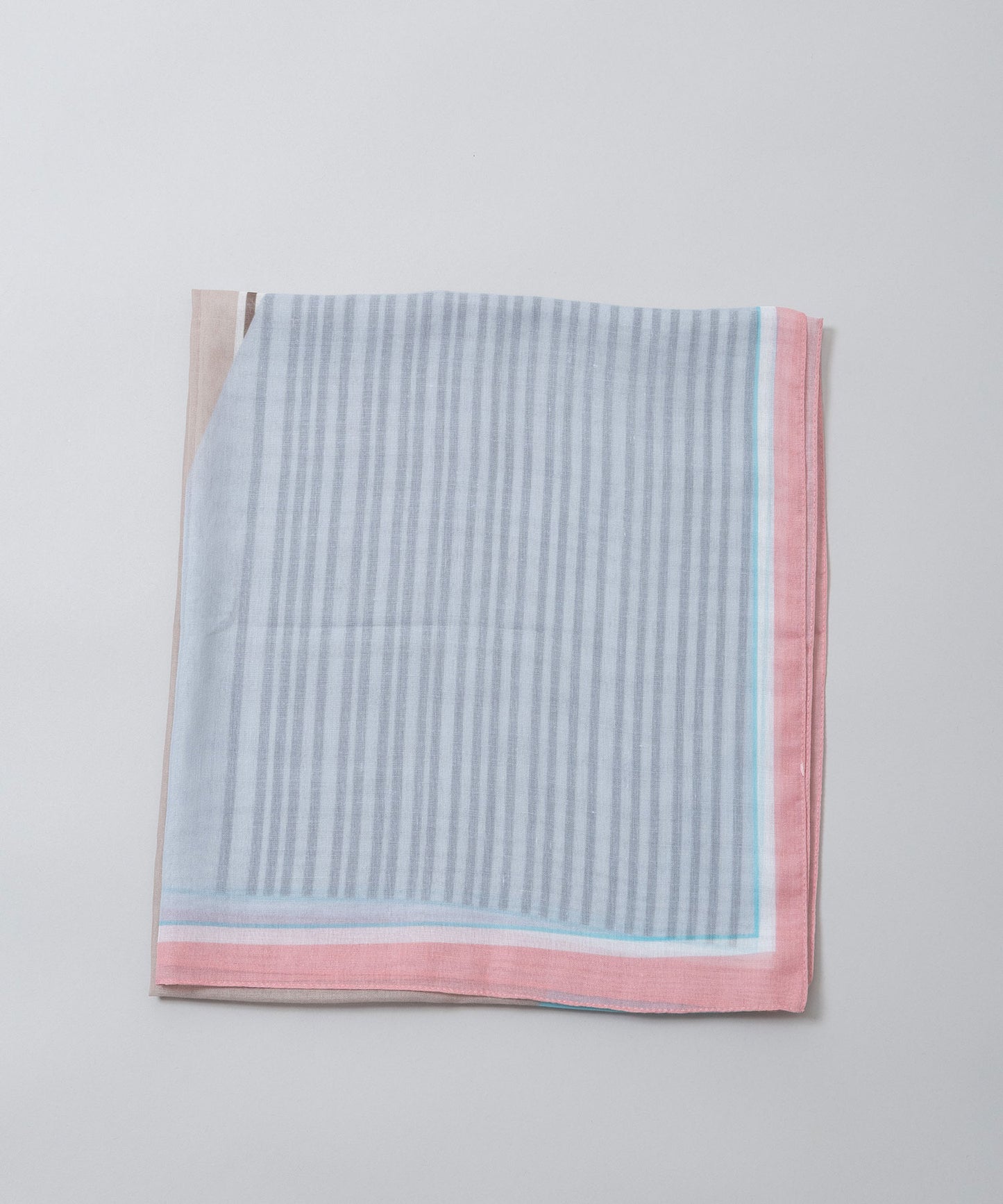 ジオメトリック柄ストール