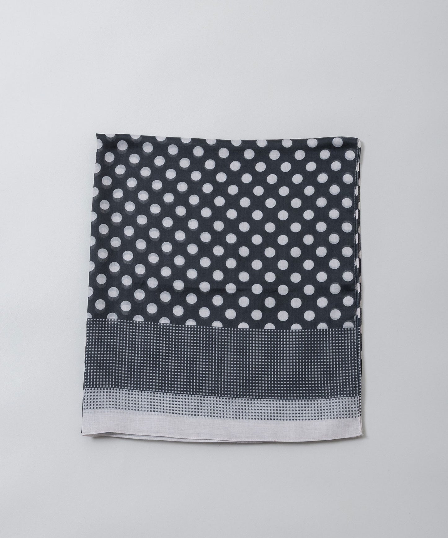 ドット柄ストール