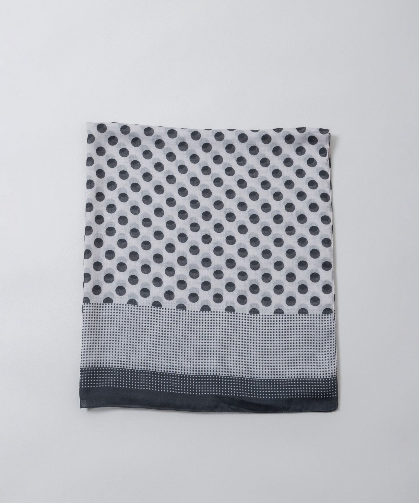 ドット柄ストール