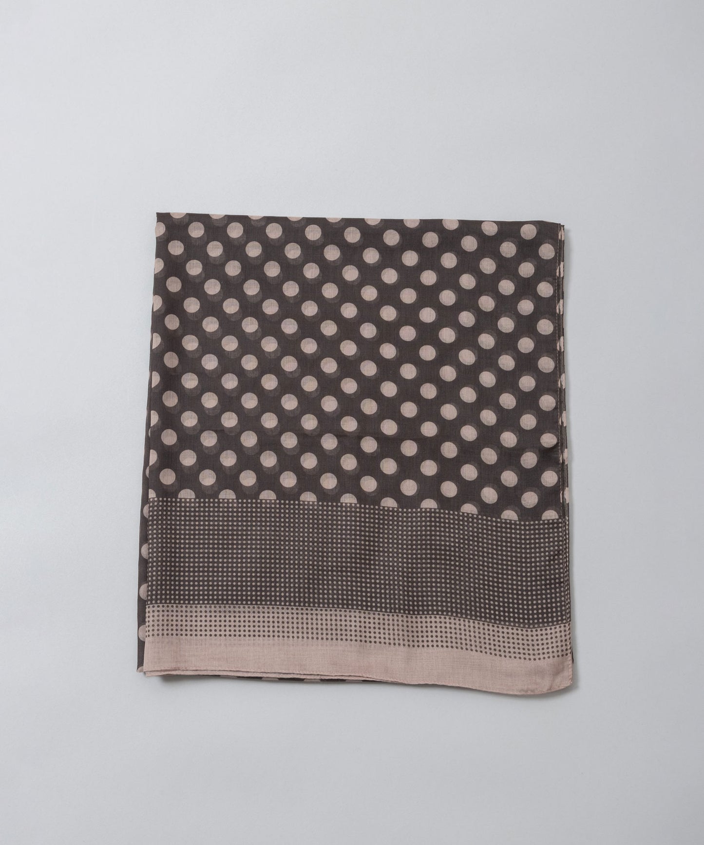 ドット柄ストール