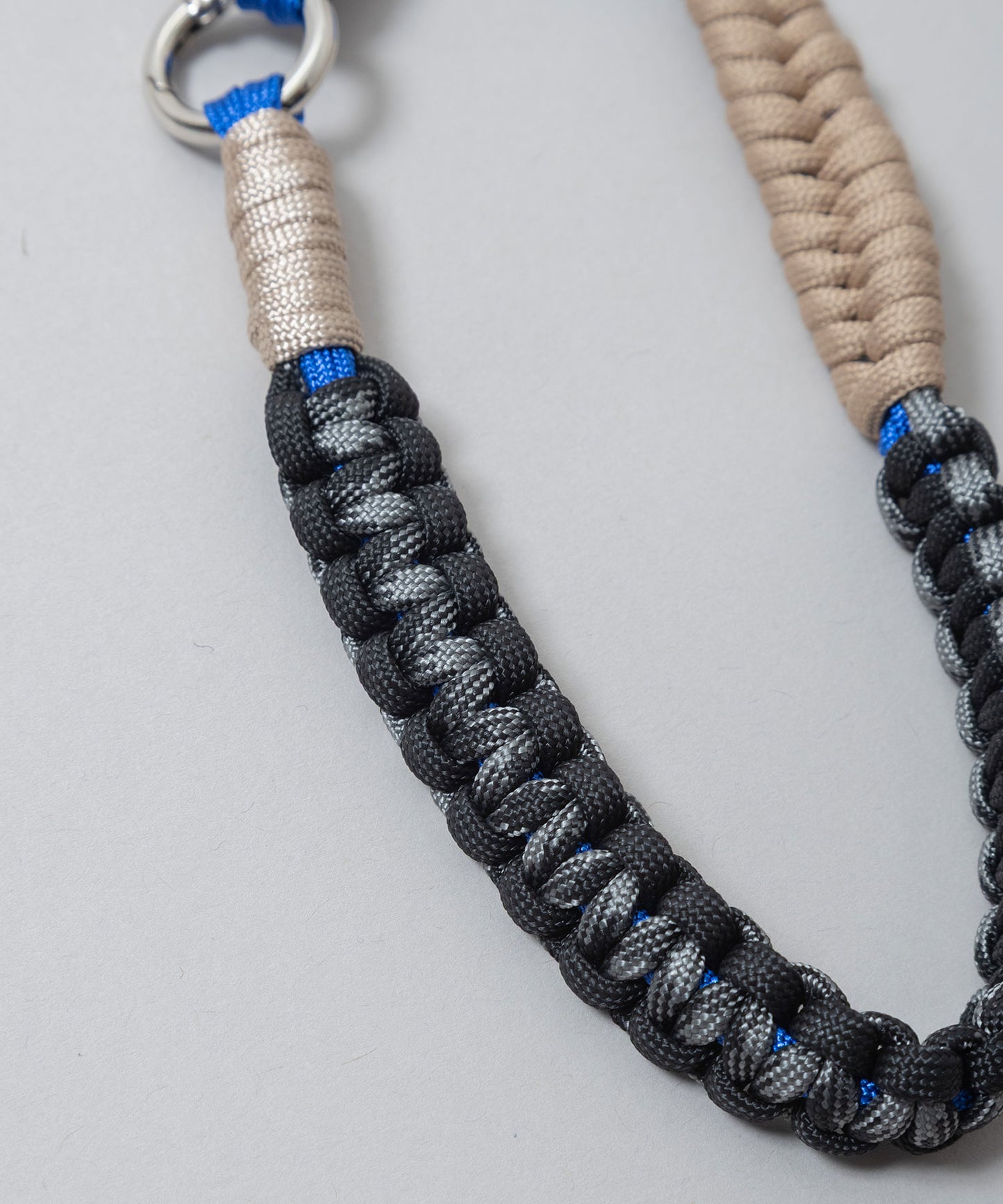 カラフルパラコードチャーム