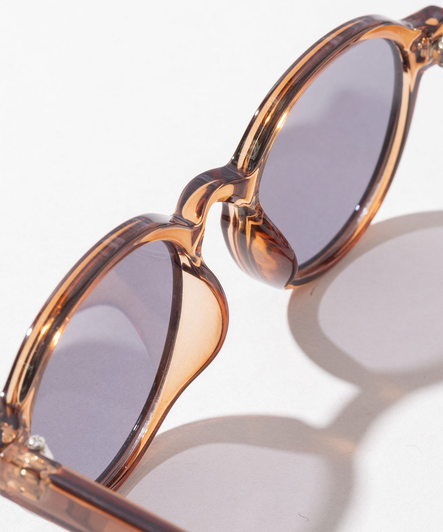 ボストンフレームサングラス