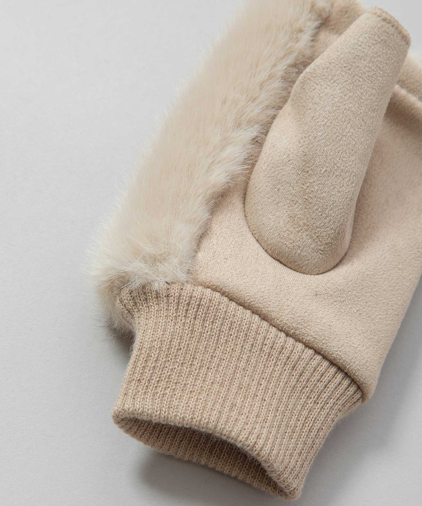 フェイクファーハンドウォーマー