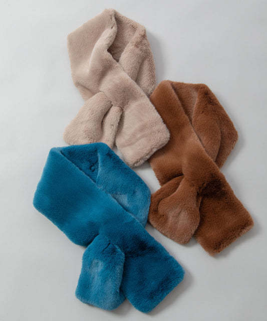 フェイクファーマフラー